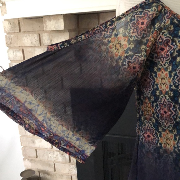 DayTrip Blue Cold Shoulder Chiffon Overlay Tank size XS - Picture 6 of 9